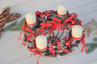 Dekoračný adventný podnos so 4 sviečkami, červený