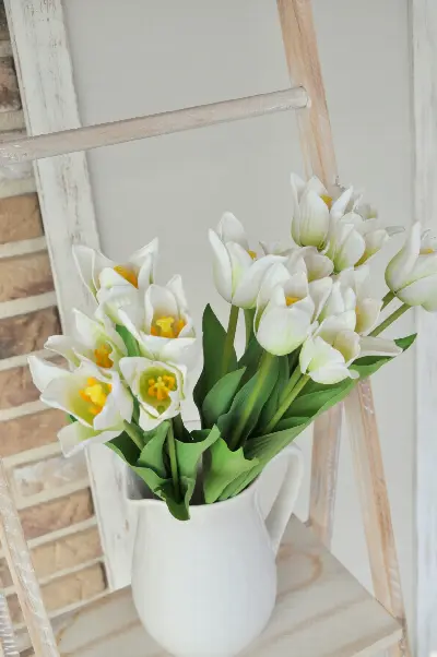 Kytica bielych tulipánov, umelá, zväzok 5kusov – foto 3